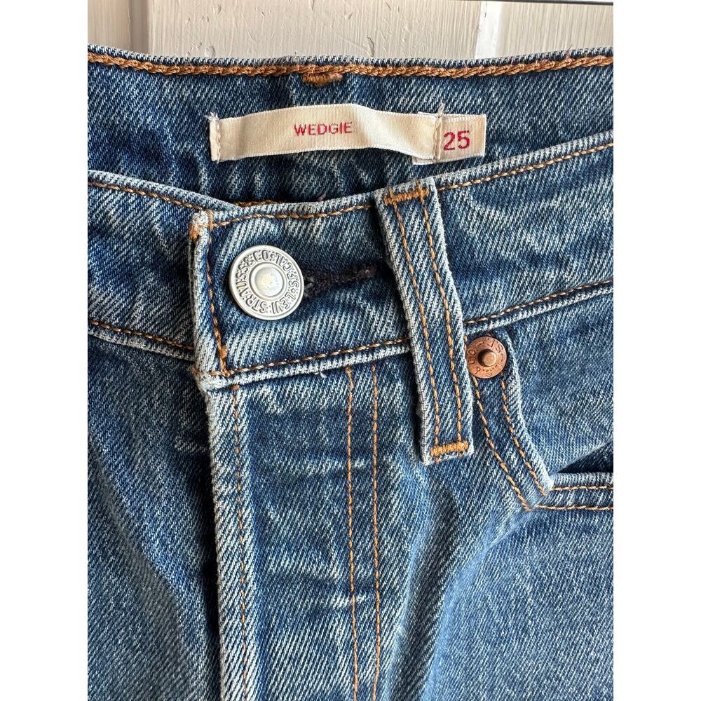 Levi’s Wedgie Icon Fit Jeans – Charleston Blues Wash – Size 25 - Picture 6 of 10